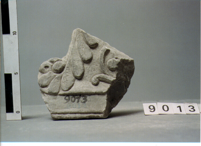 CAPITELLO CORINZIEGGIANTE DI LESENA (SECC. III A.C. / IV D.C)