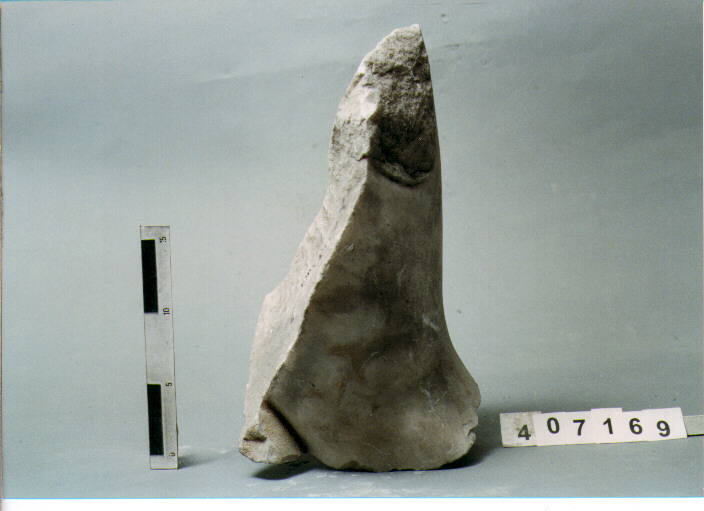 statua/ gamba (SECC. III A.C. / IV D.C)