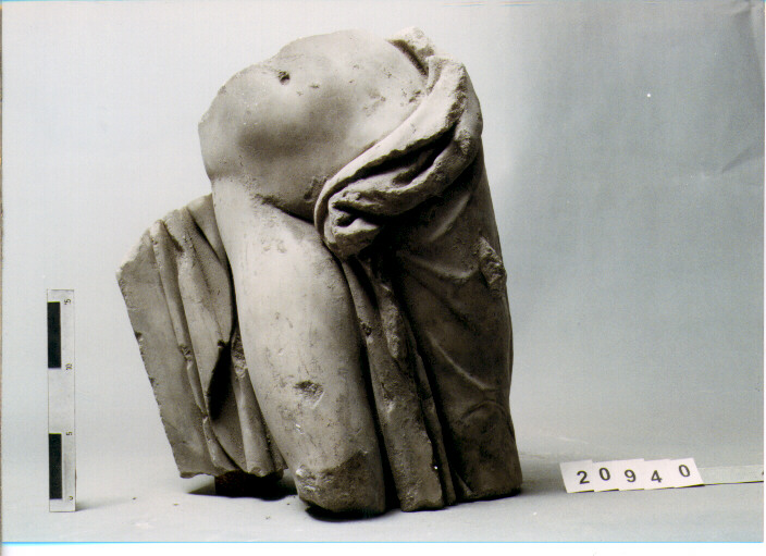 AFRODITE (STATUA FEMMINILE) (SECC. III A.C. / IV D.C)