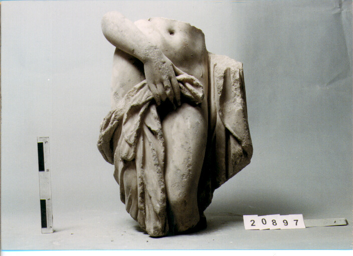 AFRODITE (STATUA FEMMINILE) (SECC. III A.C. / IV D.C)