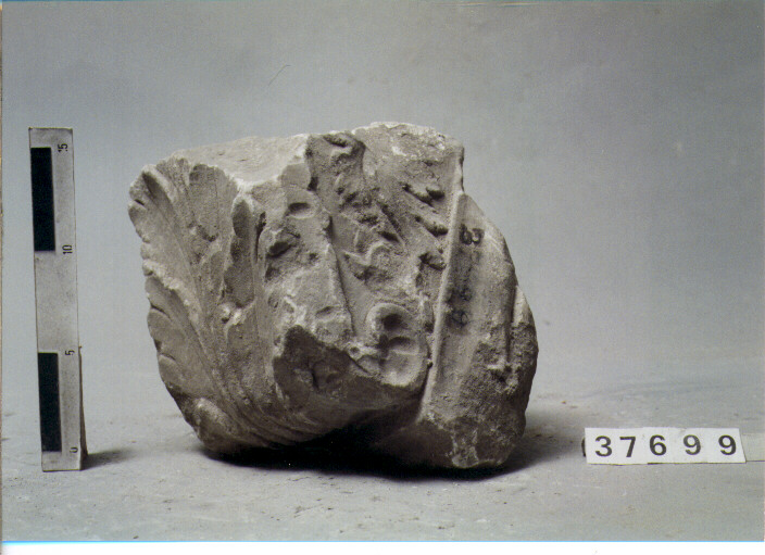 MENSOLA (SECC. III A.C. / IV D.C)