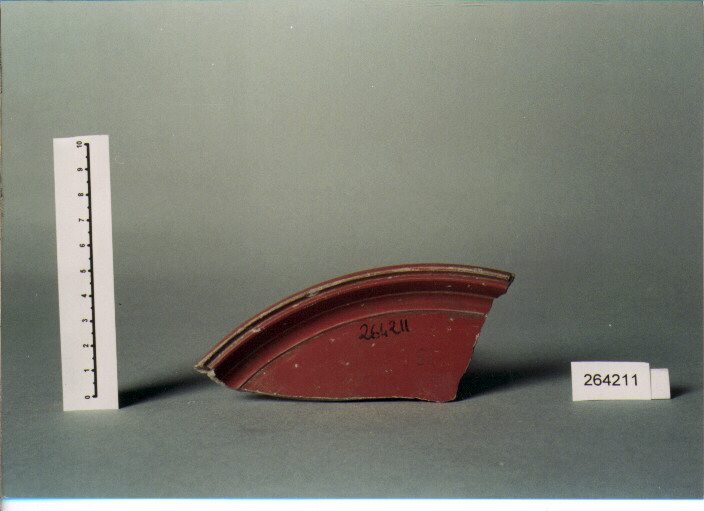 piatto/ forma parzialmente ricostruibile (SECONDA META' - FINE SECC. I A.C./ I D.C)