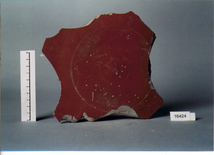 piatto/ fondo (II META' - FINE SECC. I A.C./ I D.C)