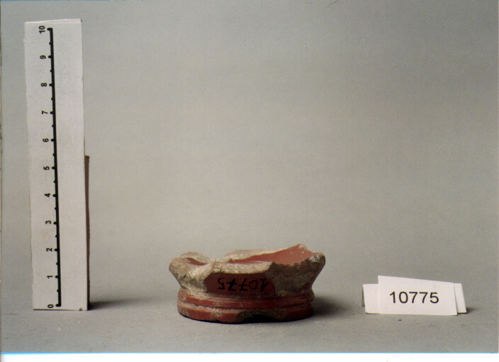 coppetta/ forma parzialmente ricostruibile (SECC. I A.C / I D.C)