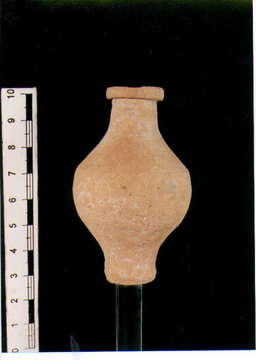 Unguentario. cuadrado a iv