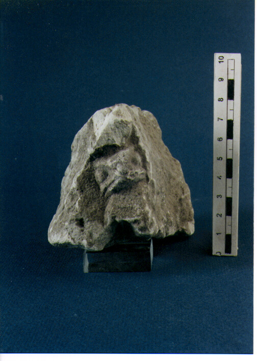 Stele votiva/ frammento