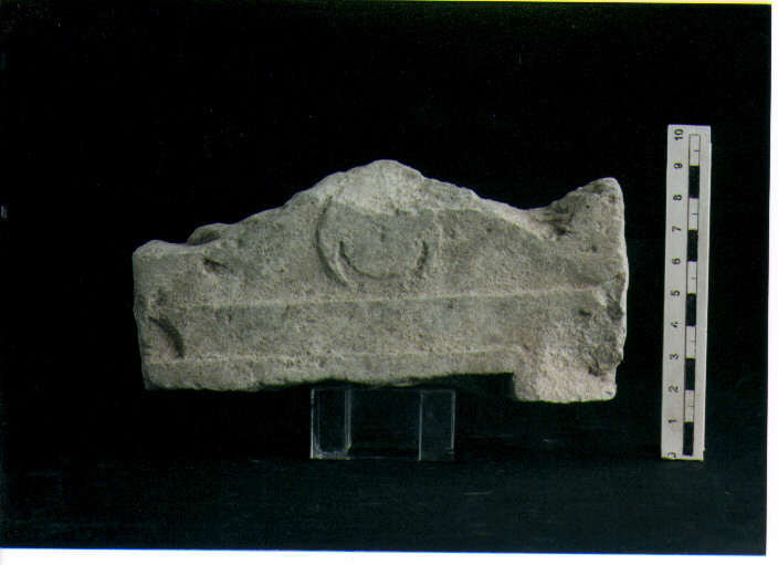 Stele votiva/ frammento
