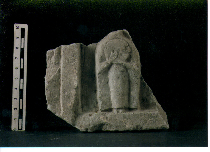 Stele votiva/ frammento