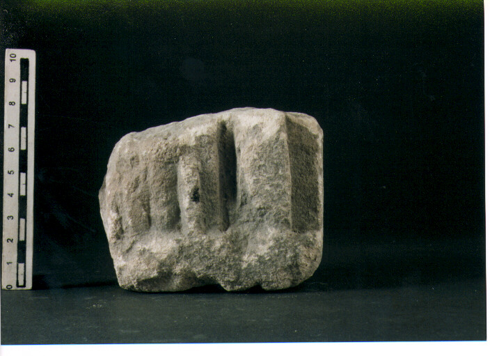 Stele votiva/ frammento