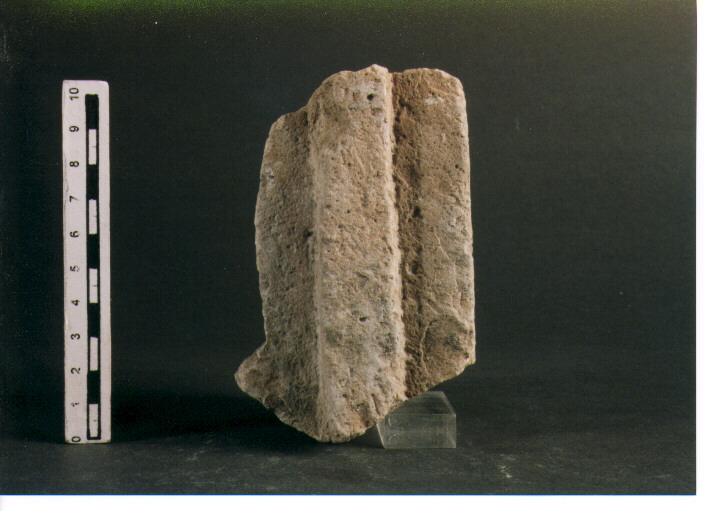 Stele votiva/ frammento
