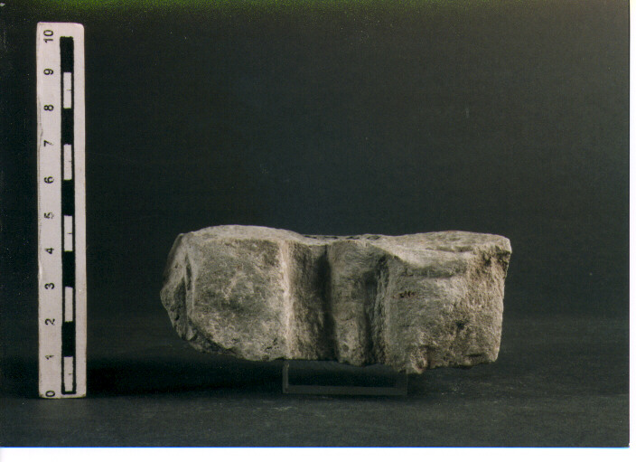 Stele votiva/ frammento