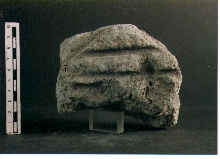 Stele votiva/ frammento
