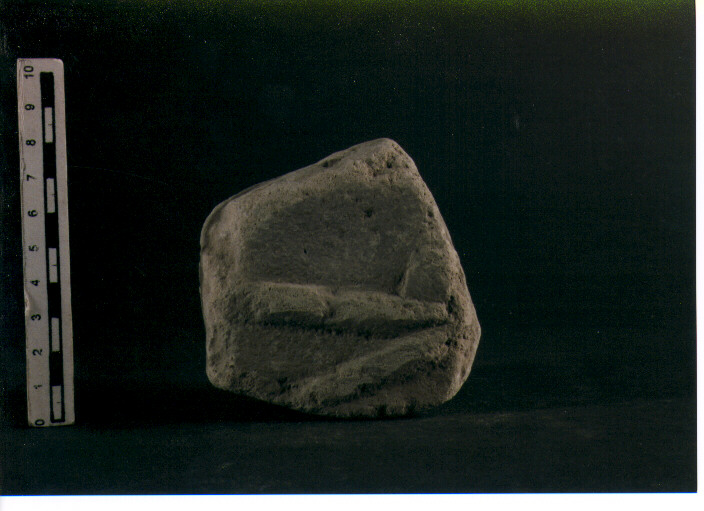 Stele votiva/ frammento