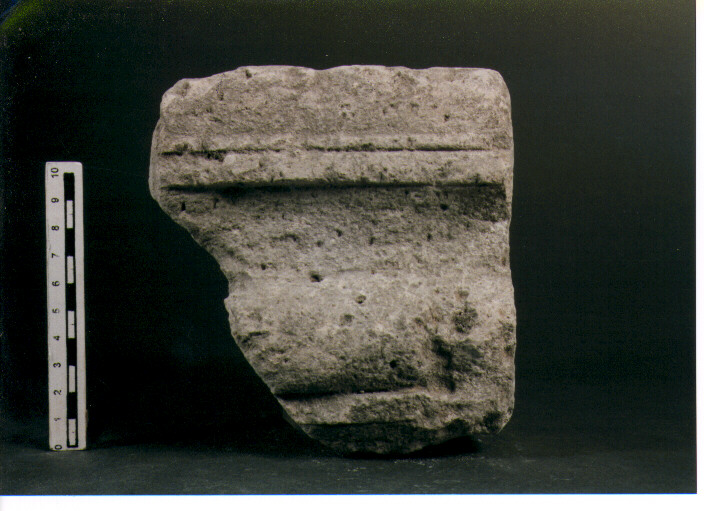 Stele votiva/ frammento