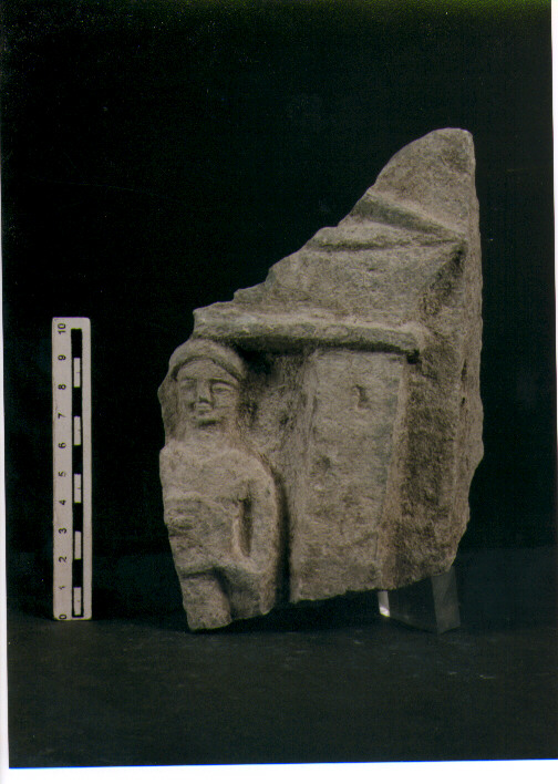 Stele votiva/ frammento