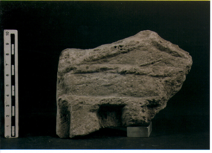 Stele votiva/ frammento
