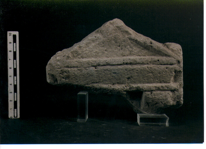 Stele votiva/ frammento