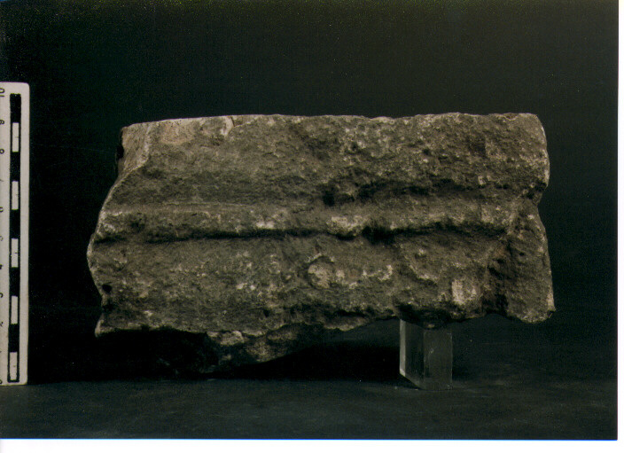 Stele votiva/ frammento
