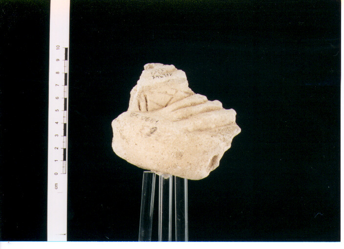 Statua/ mano