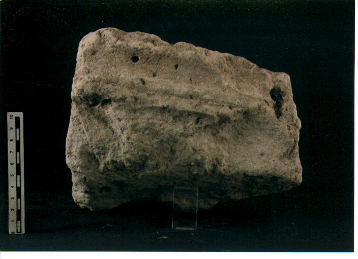 Stele votiva/ frammento