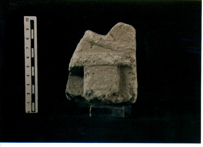 Stele votiva/ frammento