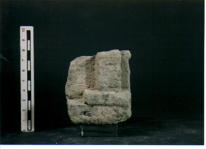 Stele votiva/ frammento
