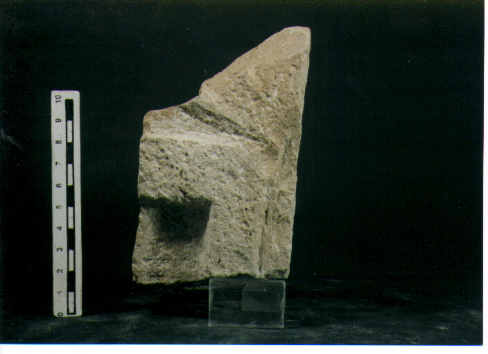 Stele votiva/ frammento