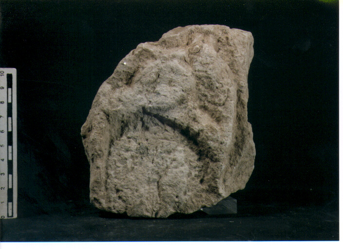 Stele votiva/ frammento