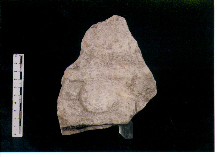 Stele votiva/ frammento