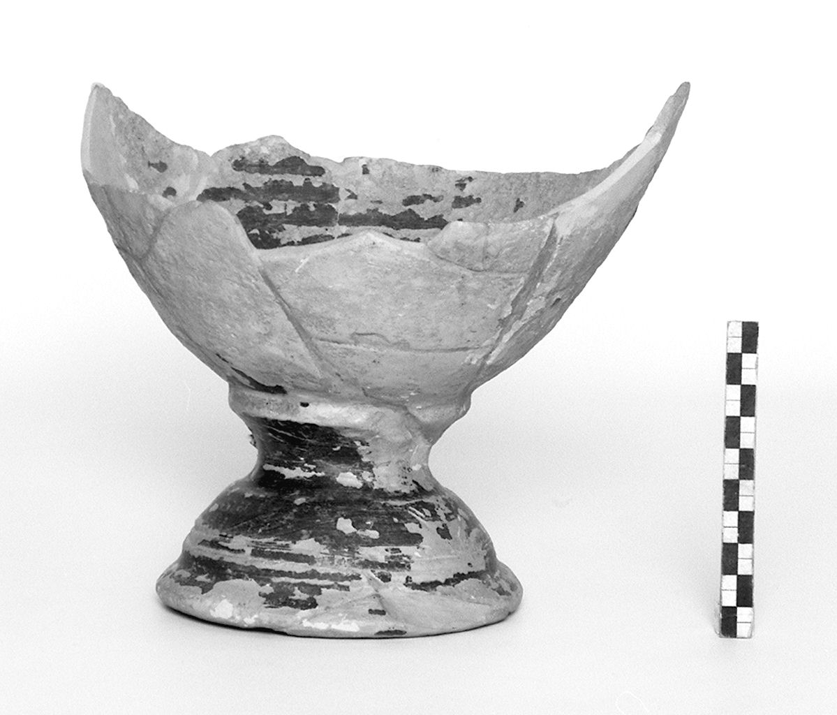 Kelebe/ forma parzialmente ricostruibile (Seconda metà sec. IV a.C)