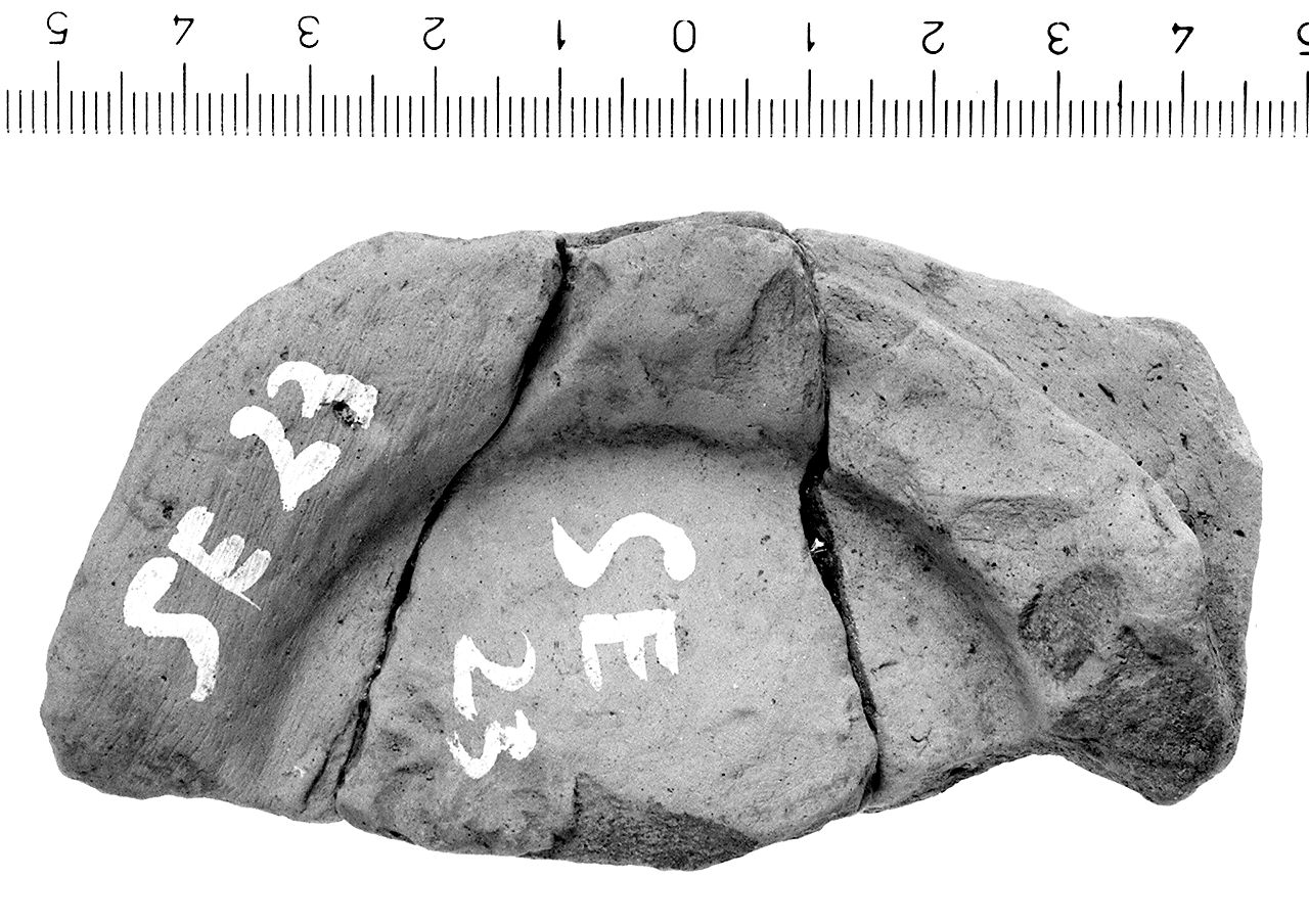 ciotola/ piede (sec. V a.C)