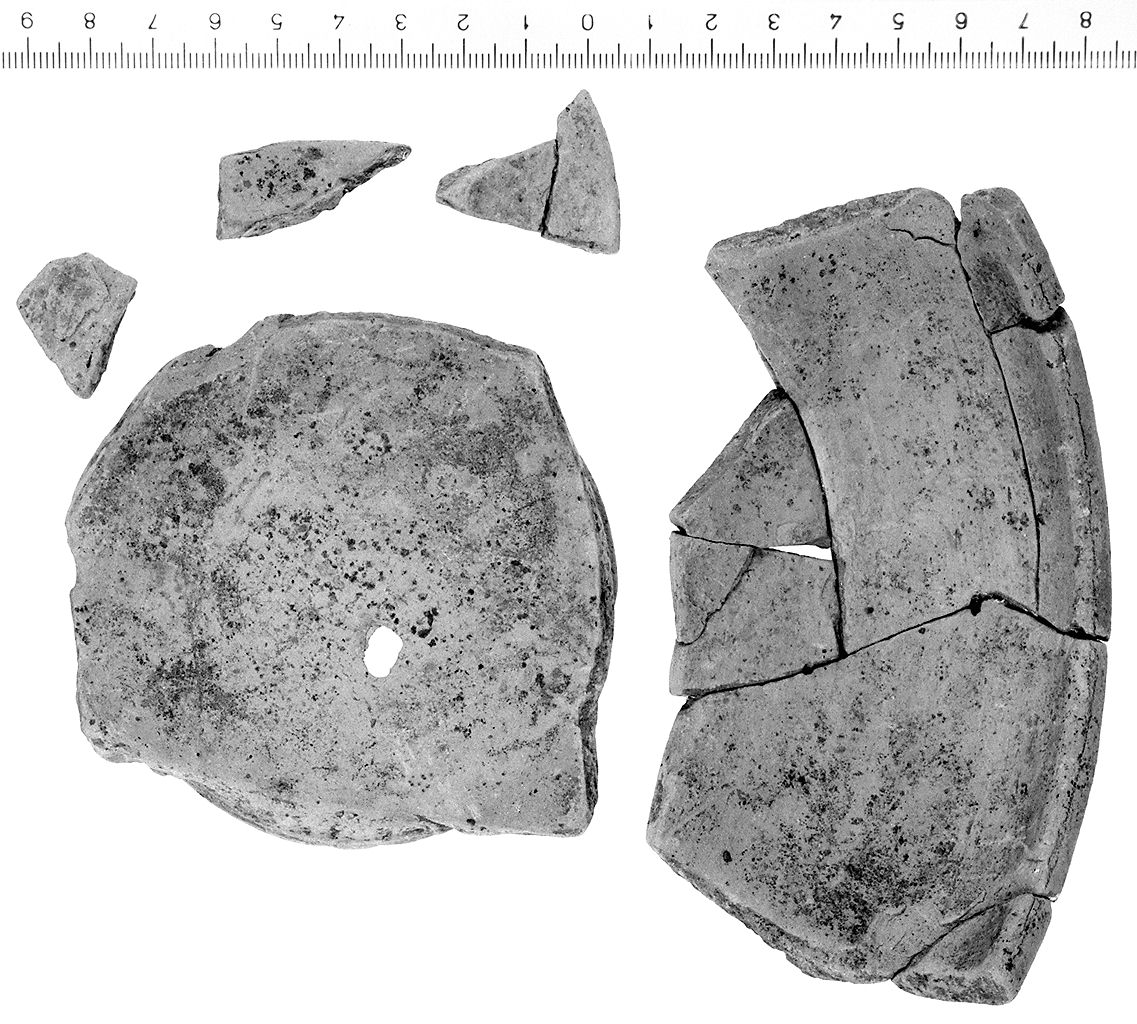 ciotola/ forma parzialmente ricostruibile (secc. V/ IV a.C)