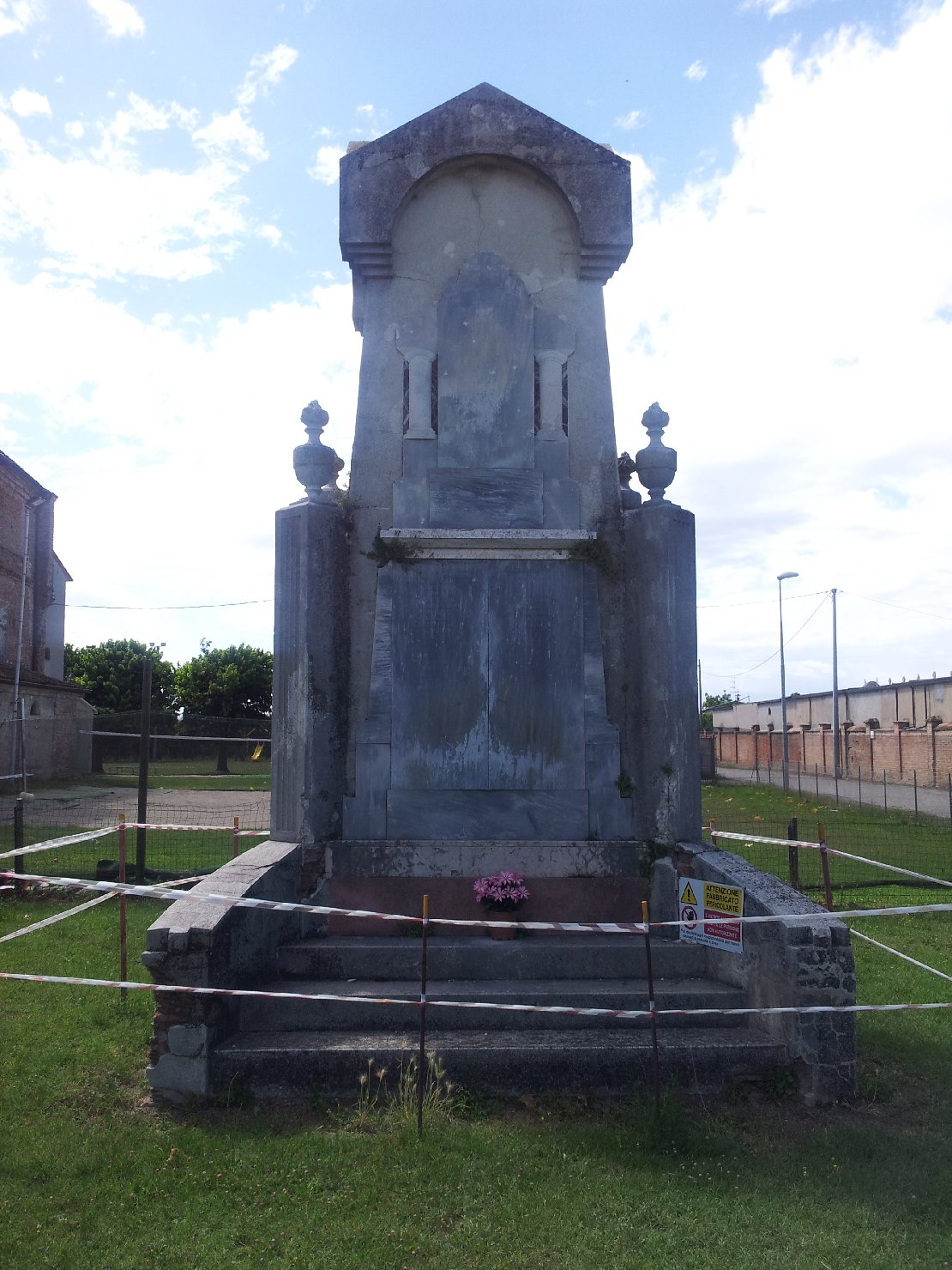 monumento ai caduti - a cippo - bottega romagnola (sec. XX)