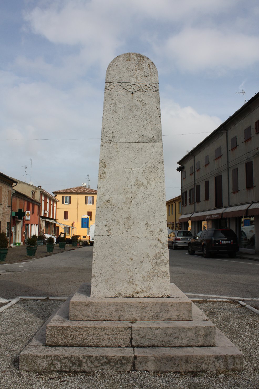 allegoria della morte del soldato (monumento ai caduti - a stele) di Virgili Giuseppe (sec. XX)