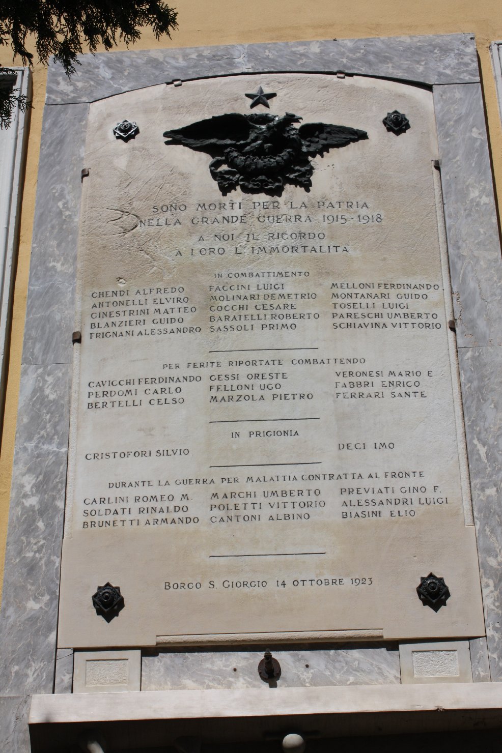 allegoria della Vittoria come aquila (lapide commemorativa ai caduti) - ambito ferrarese (sec. XX)
