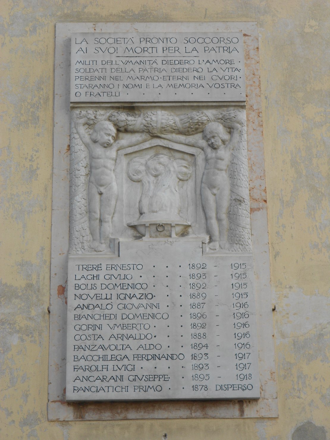 lapide commemorativa ai caduti di Bucci Paolo e figli (sec. XX)