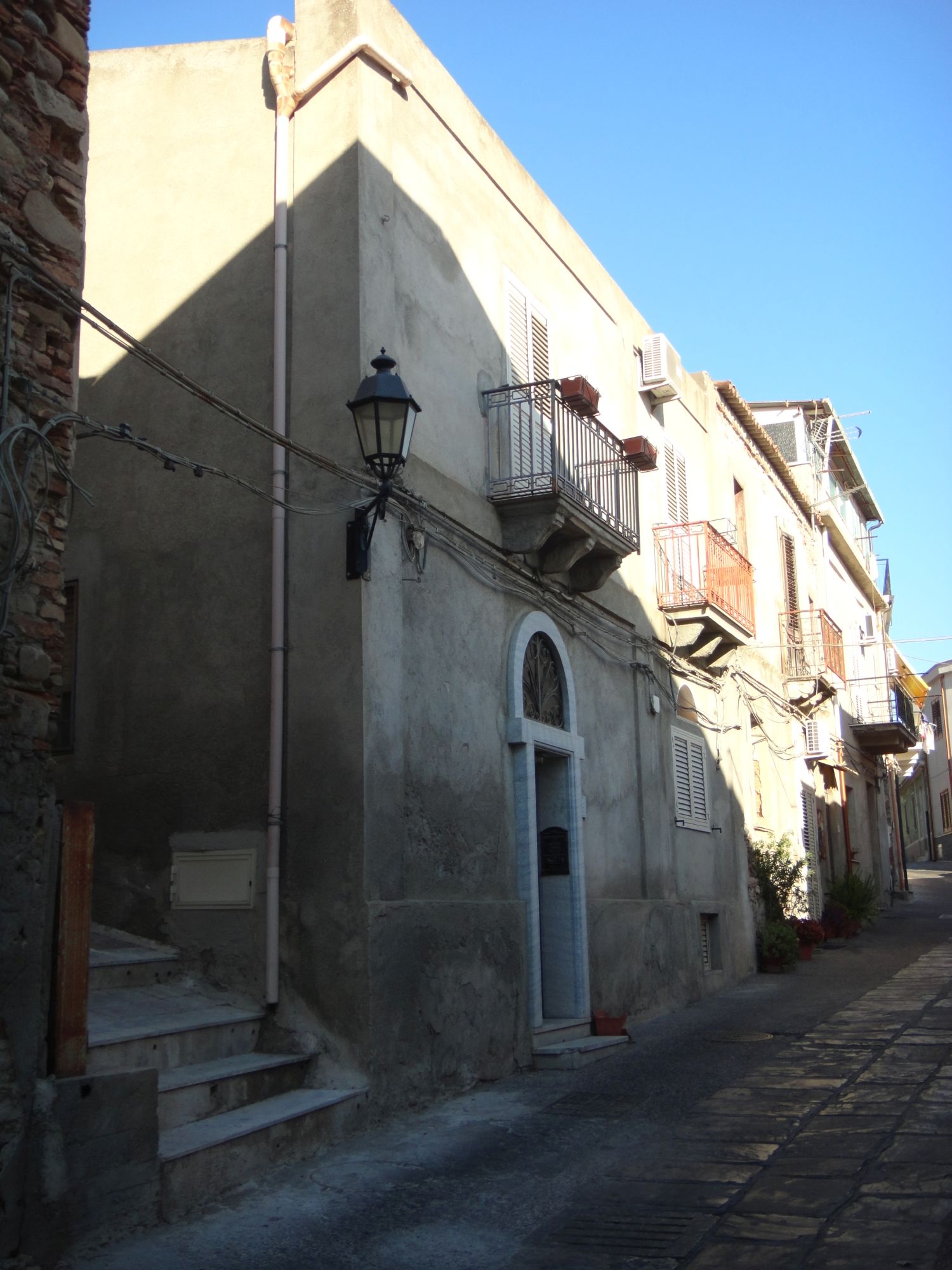Casa via XIX Agosto (part. 427) n. 45 (casa, privata) - Melito di Porto Salvo (RC) 