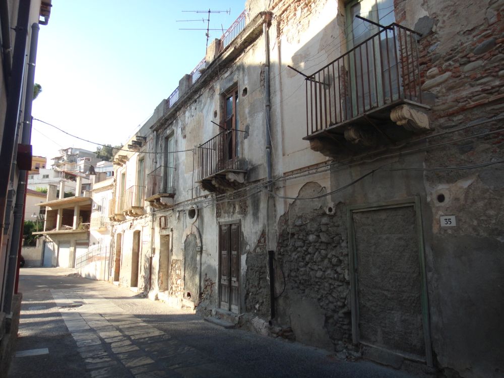 Casa via XIX Agosto part. 337b n. 29-31 (casa, privata) - Melito di Porto Salvo (RC) 