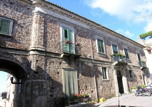 Palazzo Nesci (palazzo, nobiliare) - Bova (RC) 