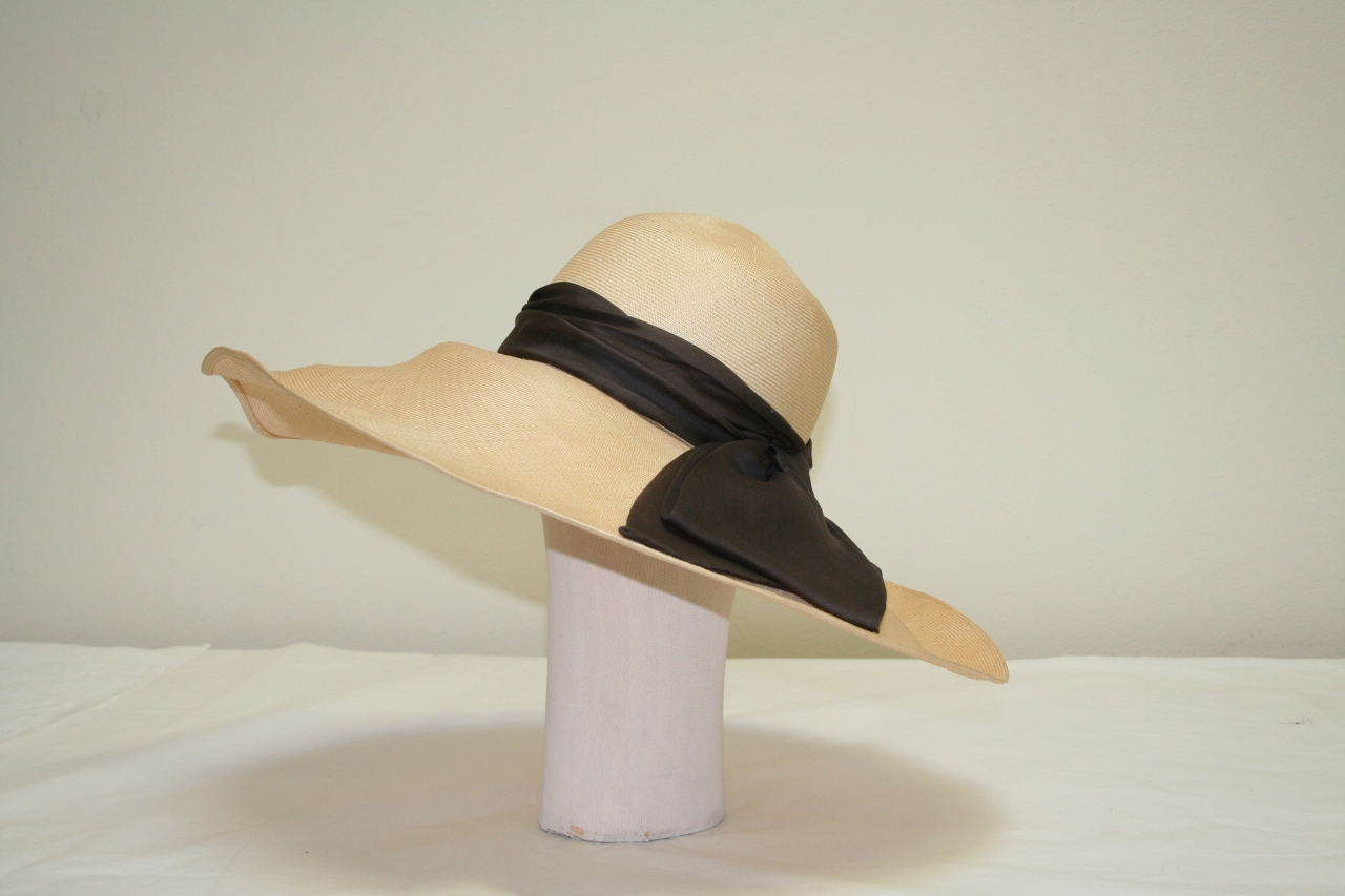 cappello, opera isolata - manifattura italiana (terzo quarto sec. XX)