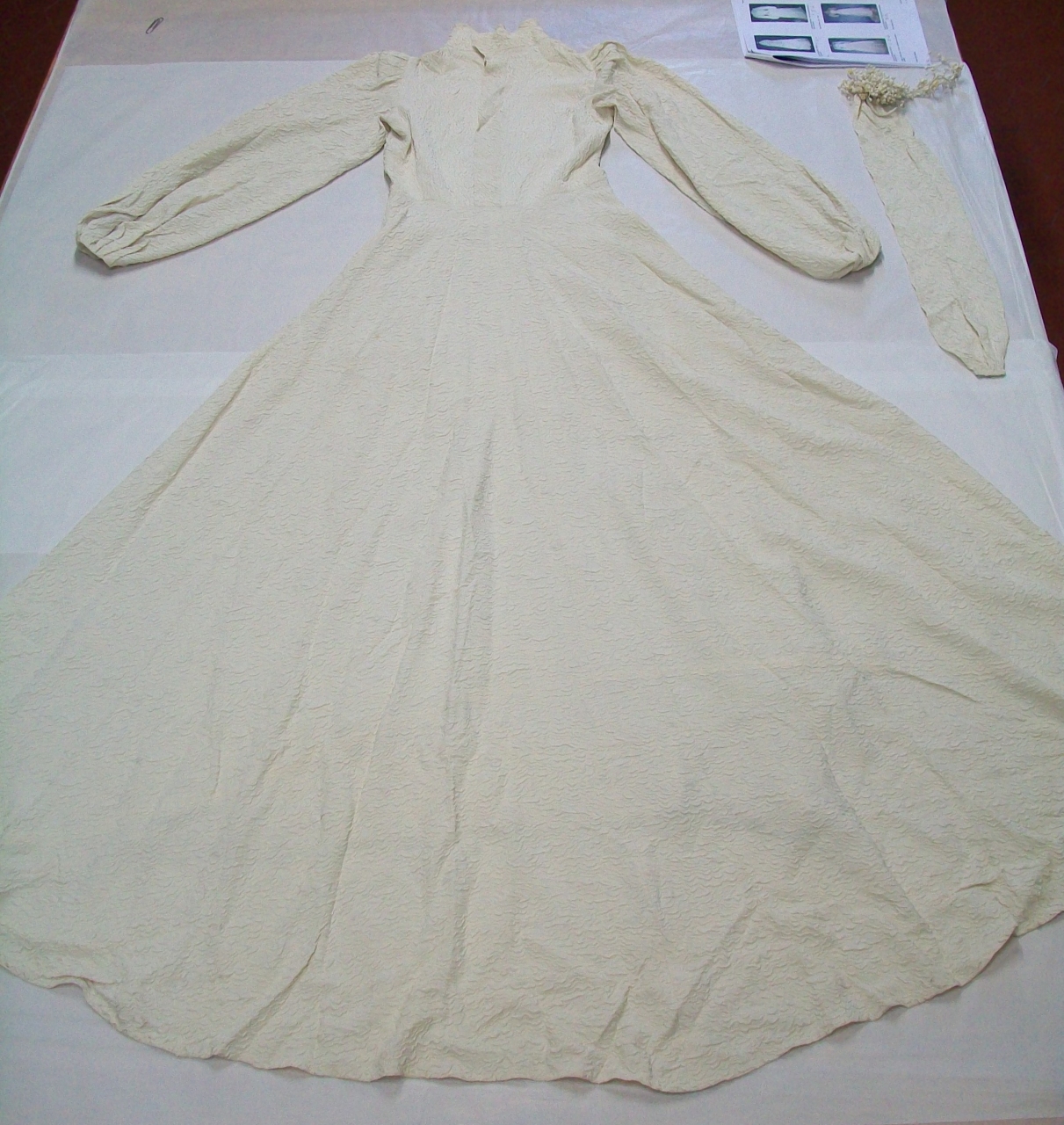abito da sposa, da nozze, femminile - ambito italiano (secondo quarto sec. XX)