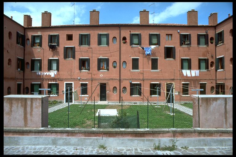 casa a blocco con cortile (casa, a blocco) - Venezia (VE) 