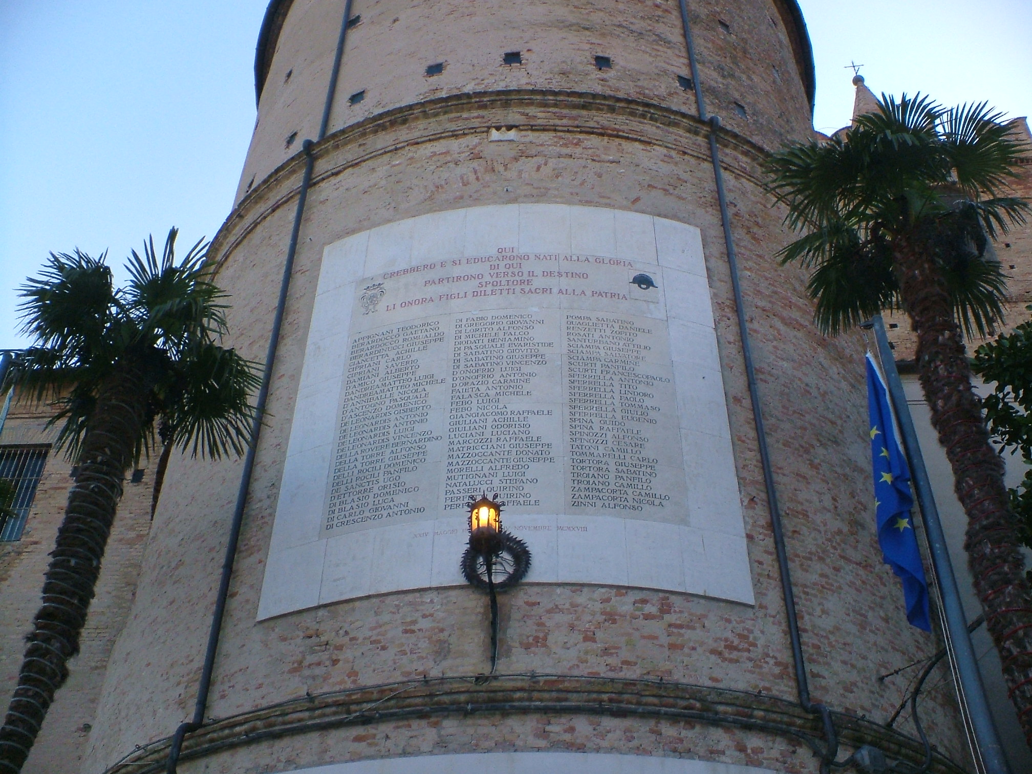 lapide commemorativa ai caduti - ambito abruzzese (sec. XX)