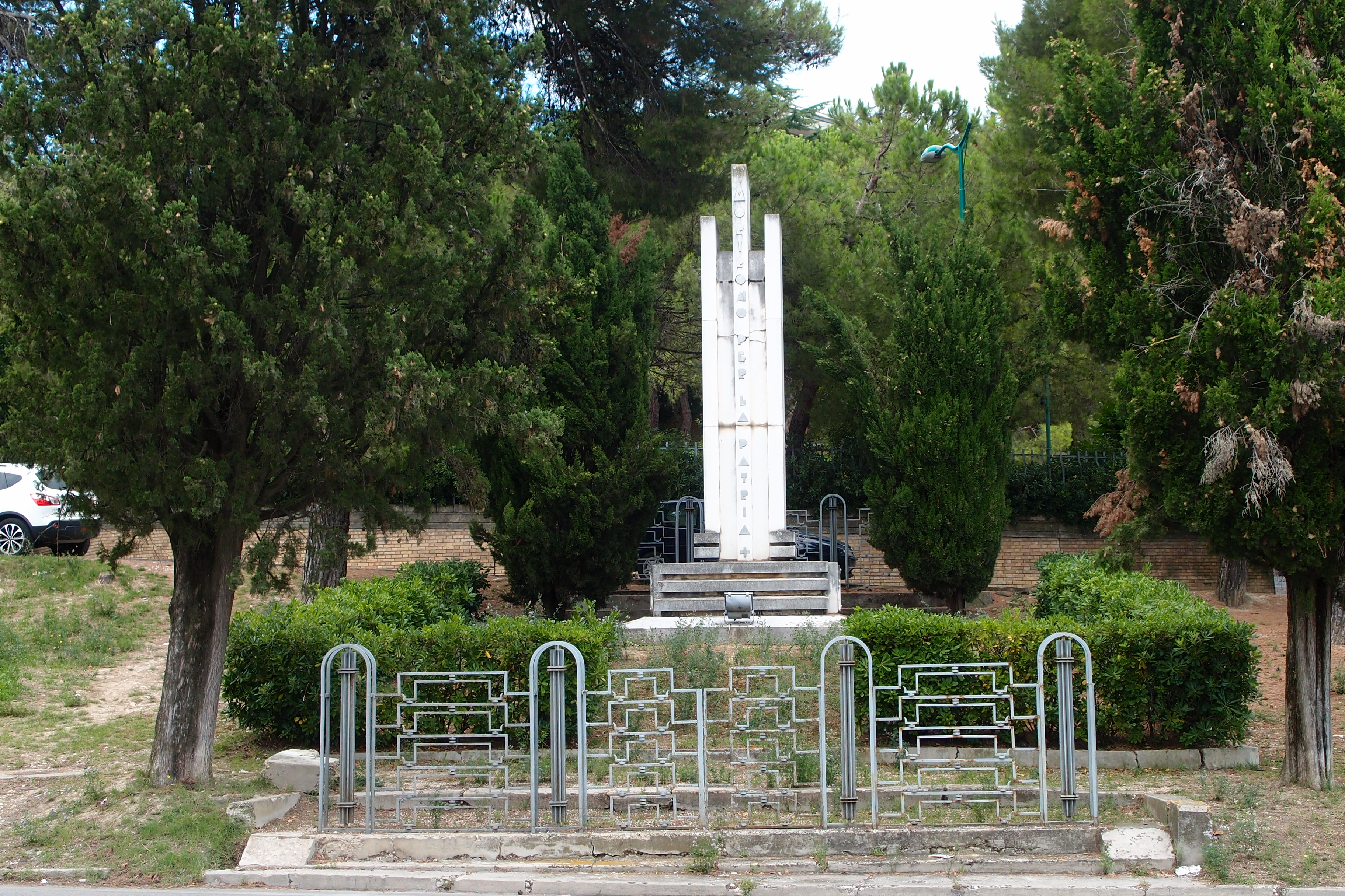 monumento ai caduti - a stele di Bigi Renato (sec. XX)