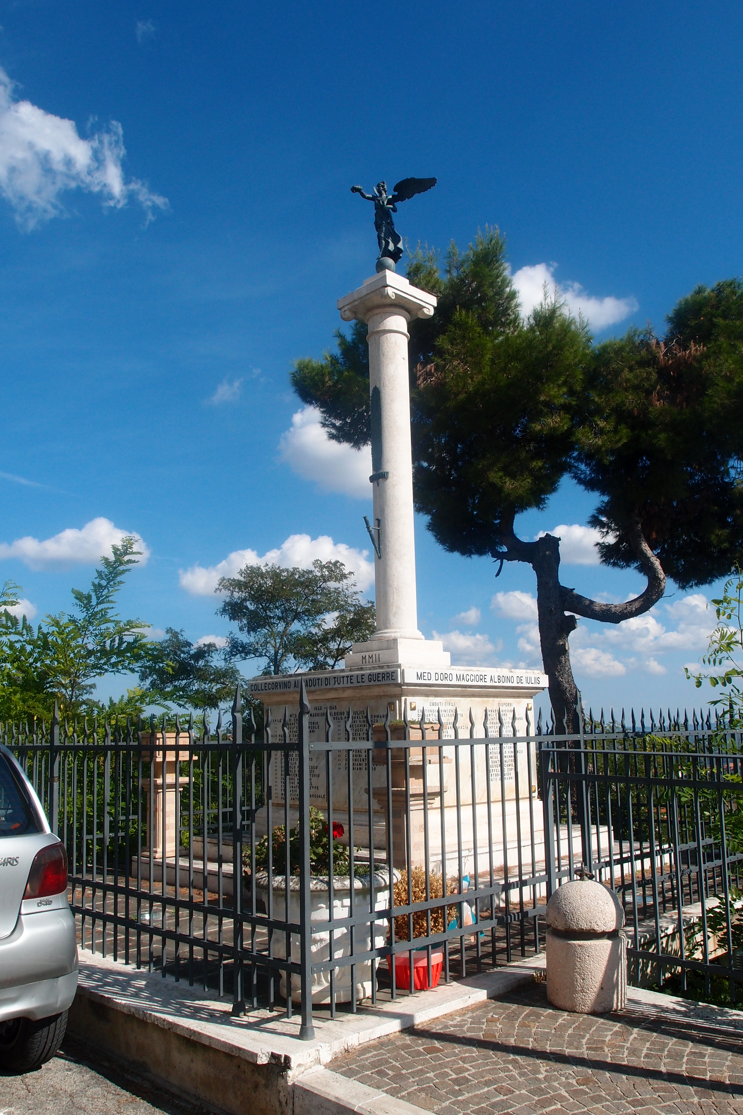 monumento ai caduti - a colonna di Industrialmarmi (sec. XXI)