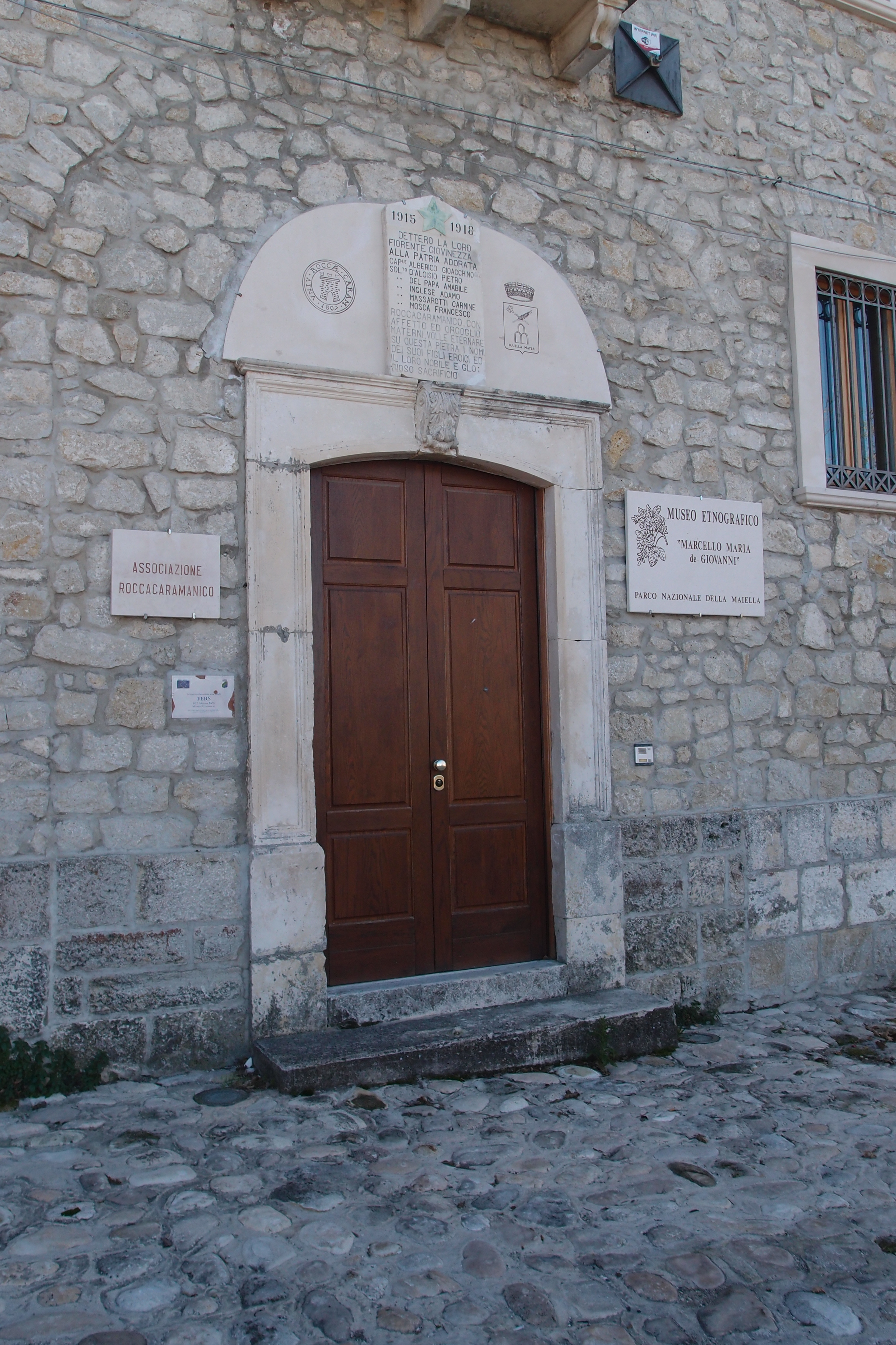 lapide commemorativa ai caduti - ambito abruzzese (sec. XX)