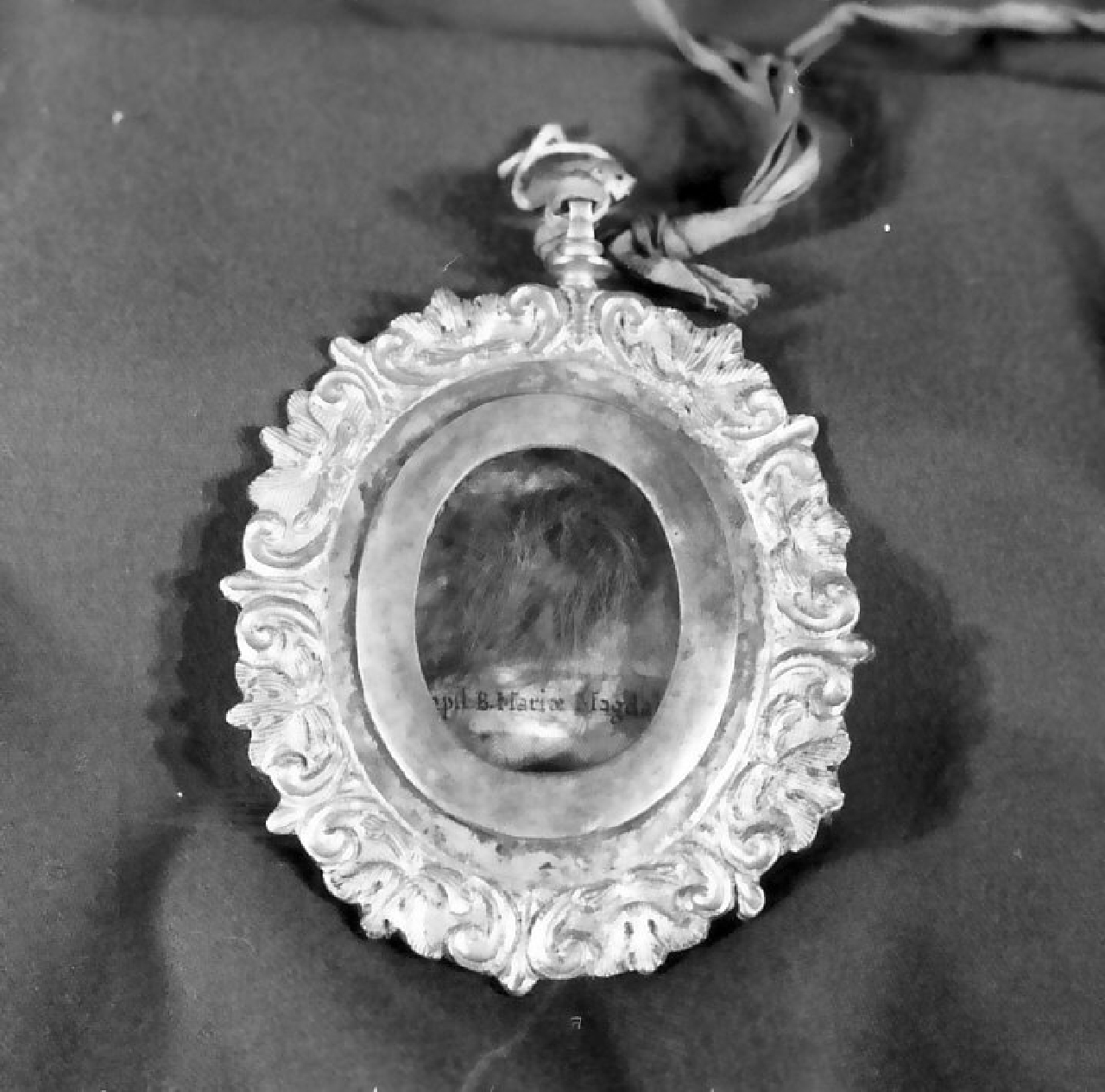 Reliquiario di S. Maria Maddalena (reliquiario a capsula - a medaglione, opera isolata) - bottega Italia meridionale (sec. XVIII)