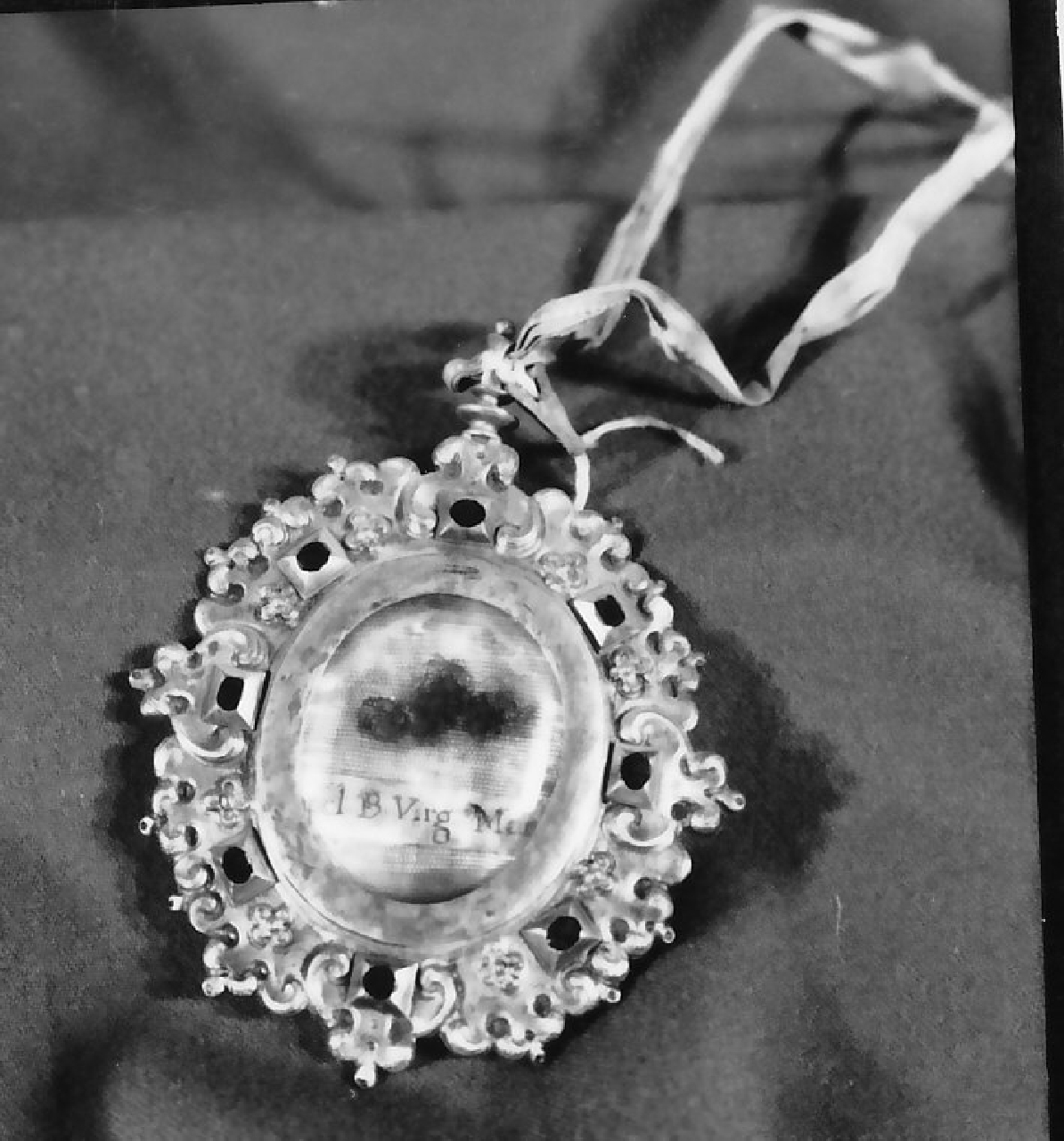 Reliquiario della Vergine (reliquiario a capsula - a medaglione, opera isolata) - bottega Italia meridionale (sec. XVIII)