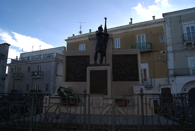 allegoria del soldato come eroe antico (monumento ai caduti - ad ara) (XX)