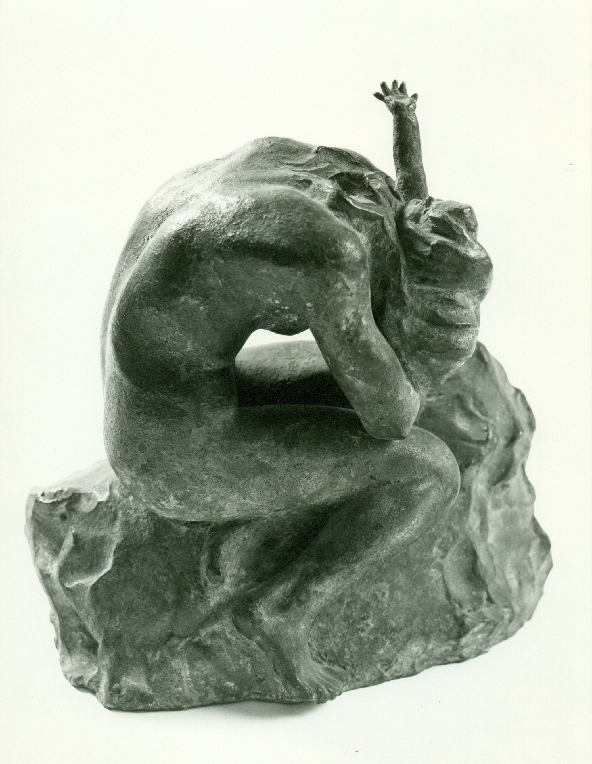 Bacio materno, Due figure (scultura, opera isolata) di Hendrik Christian Andersen (inizio/ metà XX)